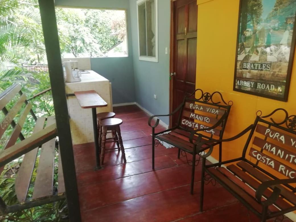 Donde Familia Manito Bed and Breakfast Paquera Eksteriør billede